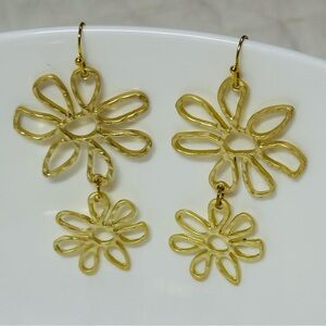 Elegant Gold Flower Drop Earrings